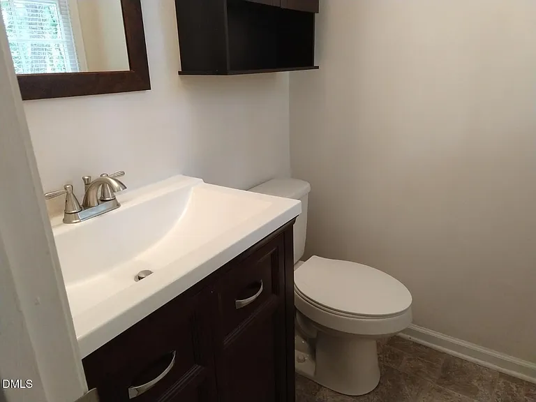 304 Holtz Ln — Photo 15