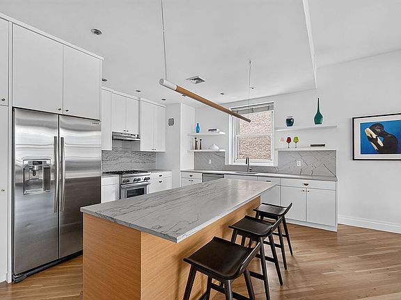 3rd image of 22 W 26th St APT 10G
