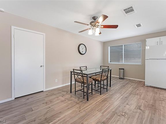 5th image of 427 Chateau Dr