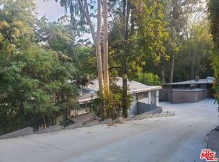 12444 Rochedale Ln, Los Angeles, CA 90049