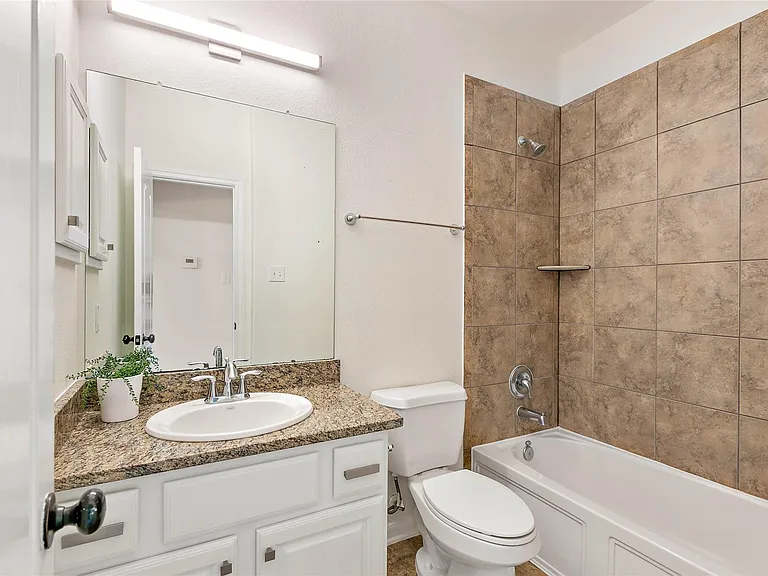 35 E Wolf Cabin Cir — Photo 22