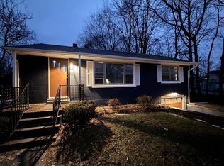 15 McKinley Ln, Poughkeepsie, NY 12601