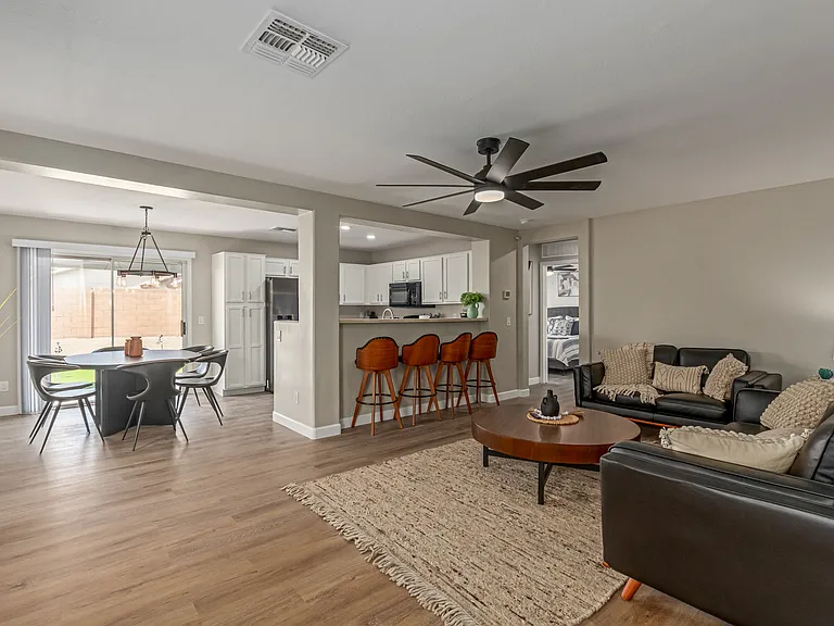 12430 W Willow Ave — Photo 9