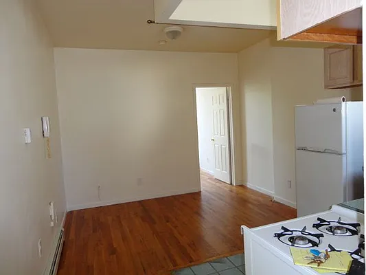 Rented by J Misrahi Realty Corp | media 4