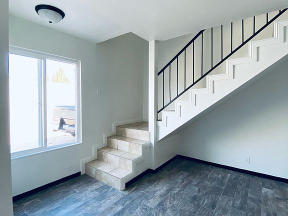 4th image of 4937 Live Oak St #1/2