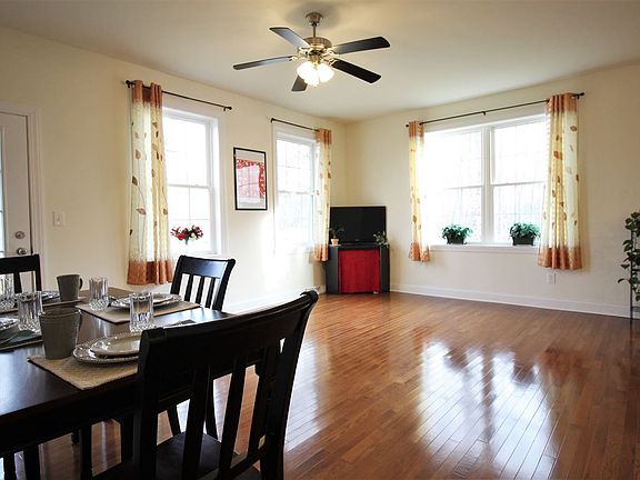 5th image of 15 Matchwood Ln