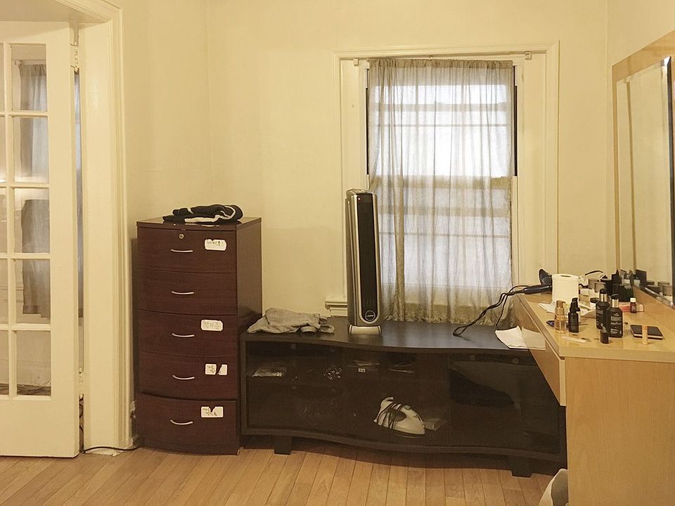 1st image of 55 W 35th St APT 5