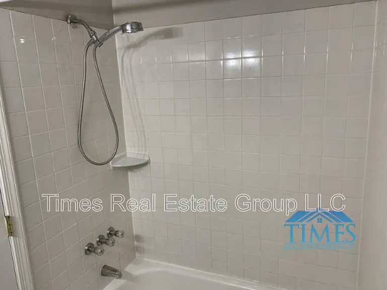 447 Pine St #A2 — Photo 5