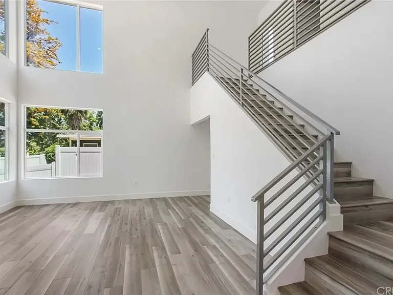 5008 Topanga Canyon Blvd — Photo 5