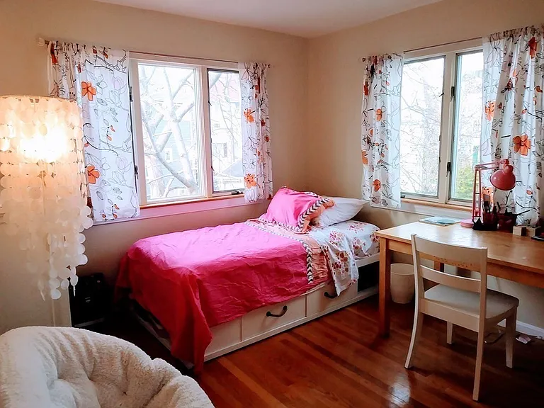 147 Cushing St #2 — Photo 6