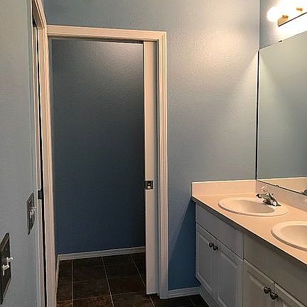 5th image of 4724 Stratford Ln SE