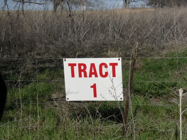 452 Hcr #3258, Mount Calm, TX 76673