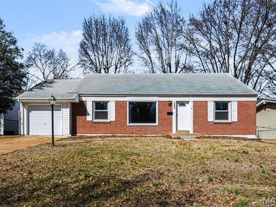 1385 Spring Valley Dr, Florissant, MO, 63033