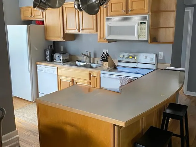 1219 Locust St — Photo 2