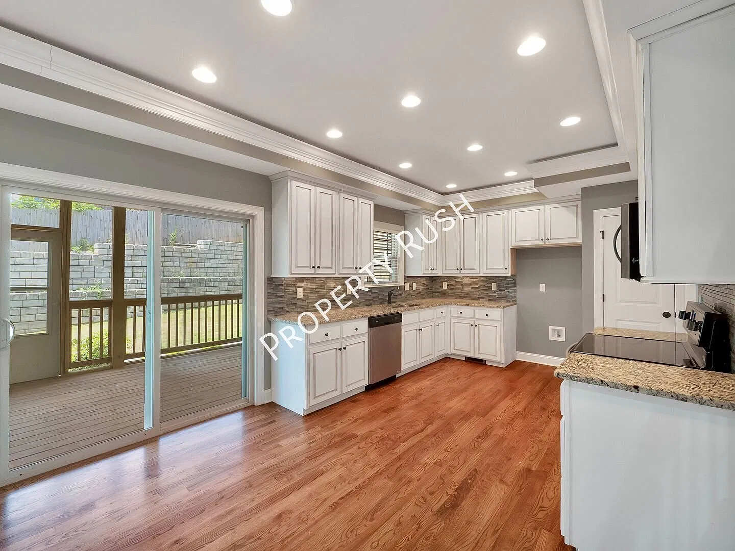 7962 Burgundy Cir. - Stunning 5 bed/3.5 bath home in East Brainerd! $3,995/mo. — Photo 3