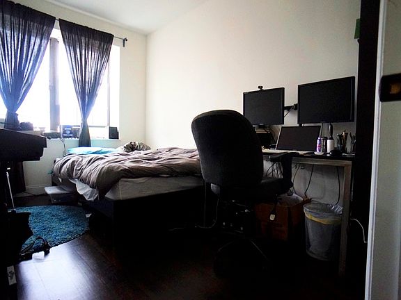 2nd image of 26 Metropolitan Ave #D2
