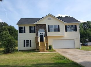 526 Vineyard Rd, Griffin, GA 30223