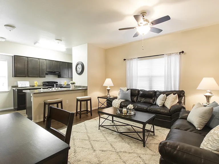 500 S Yarbrough Dr — Photo 9