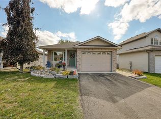 217 North St E, Tillsonburg, ON N4G 1B8