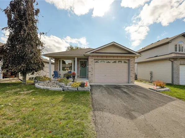 217 North St E, Tillsonburg, ON N4G 1B8