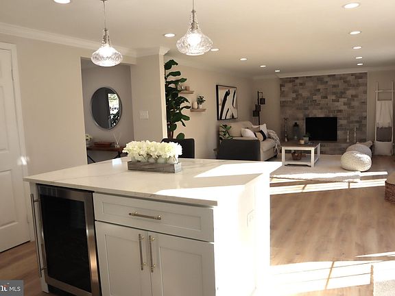 4th image of 4637 Thornhurst Dr