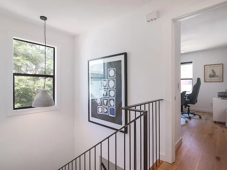 108 Chicon St — Photo 9