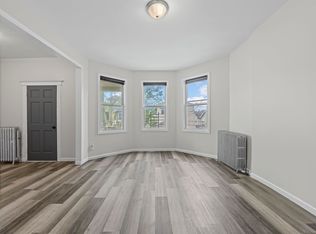 89 Wegman Pkwy, Jersey City, NJ 07305