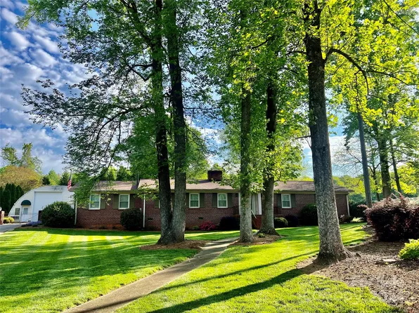 620 Kingsbury St, Shelby, NC 28150