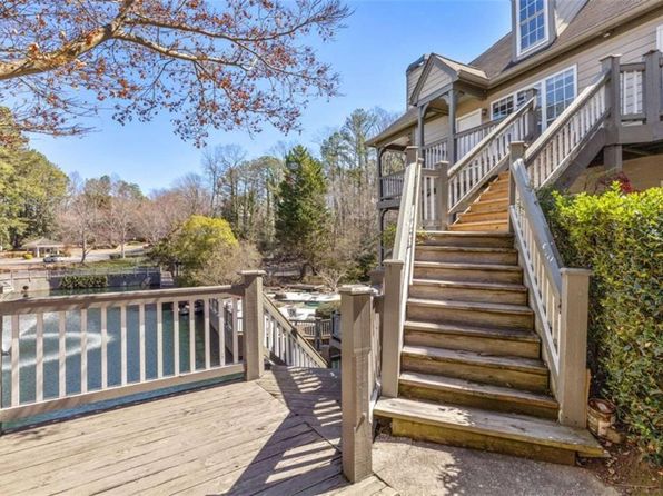 504 Mill Pond Ct SE, Smyrna, GA 30082