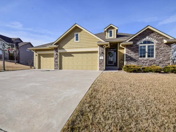 920 Laussac Dr, Manhattan, KS 66503