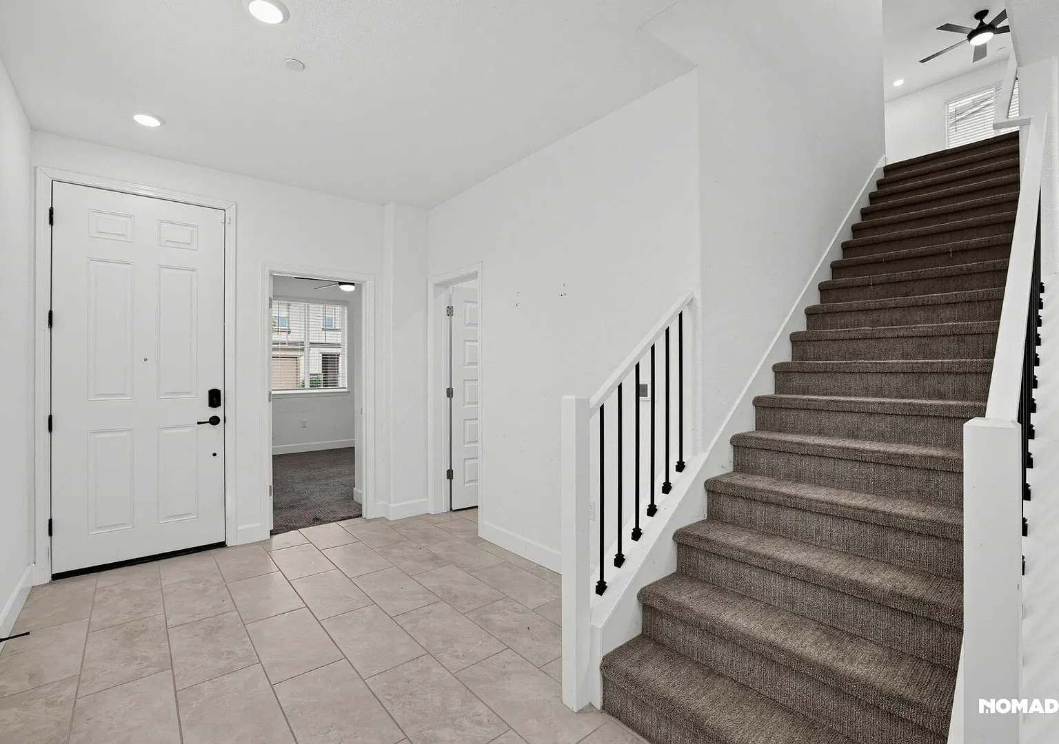Charming 4BR House in Roseville — Photo 3