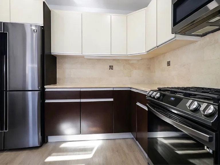 2381 Ocean Ave #7 — Photo 11