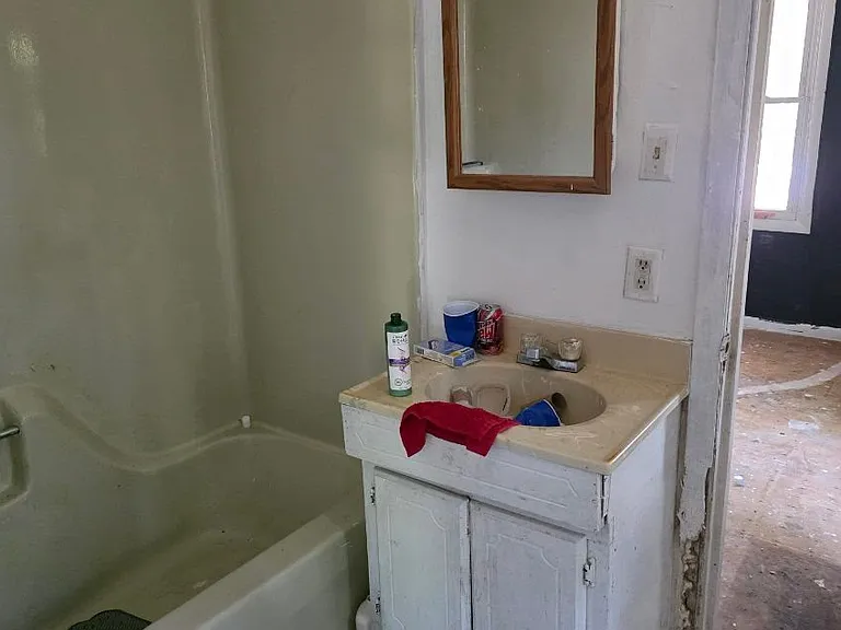 1112 E Garfield Ave — Photo 16