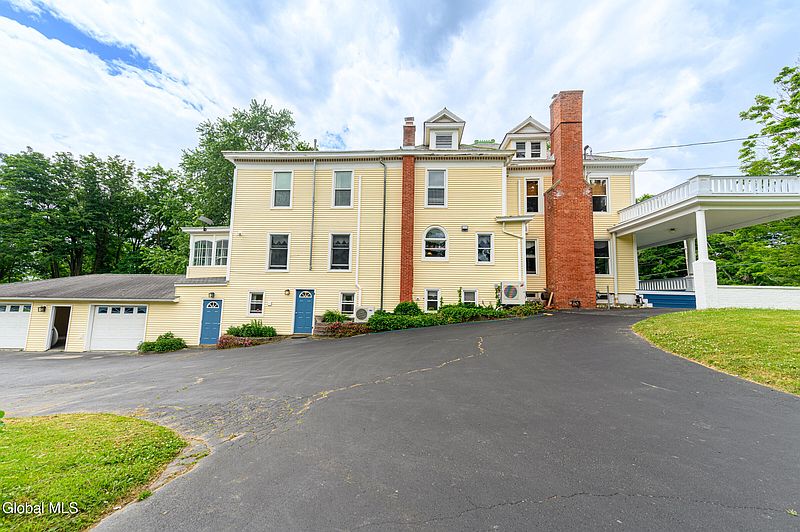 5th image of 110 Green Avenue