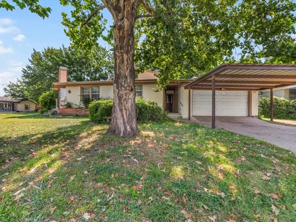 7000 Park Place Dr, Richland Hills, TX 76118