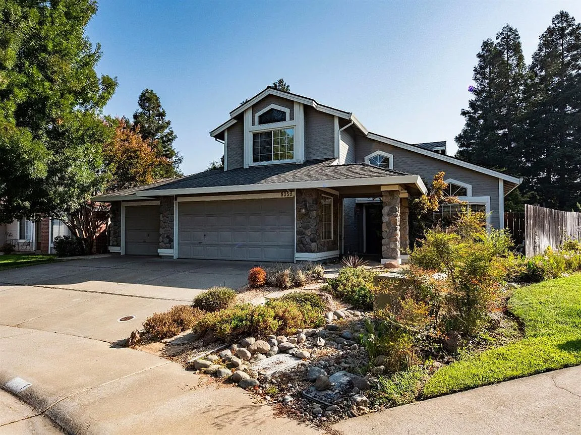 9359 Savin Pl photo 1