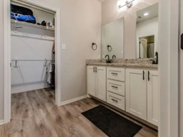2415 Quitman Ave #B — Photo 6