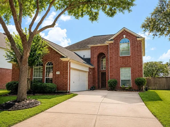 1806 Rockwall Ct, Sugar Land, TX 77479