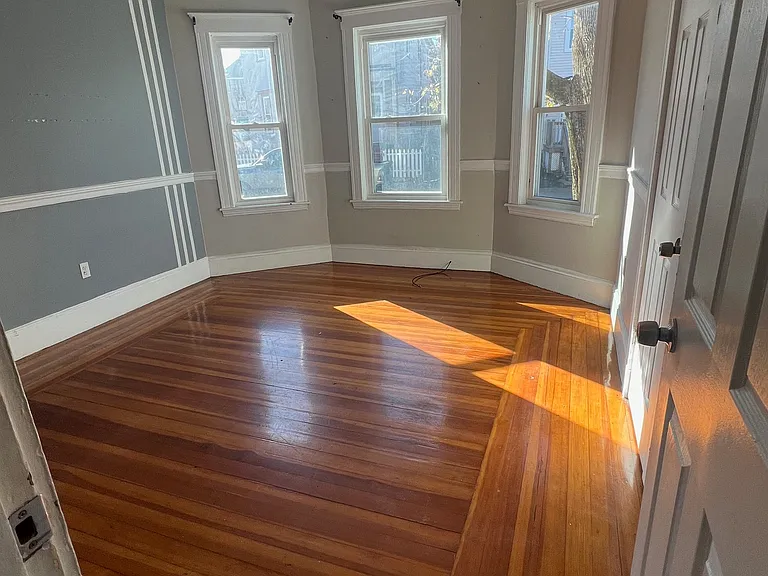 130 Armandine St #1 — Photo 2