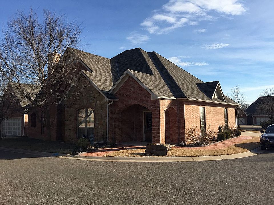 2nd image of 4608 Olde Village Cir