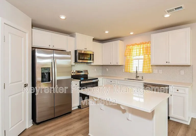 185 Oakleigh Dr — Photo 5