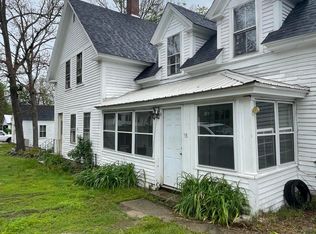 58 Main St, Peru, ME 04290