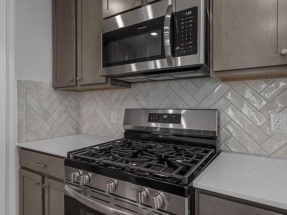 7th image of this home