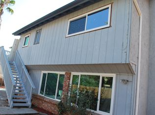 860 Smith Dr, Vista, CA 92084