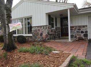 13035 Cardinal Crest Dr, Brookfield, WI 53005