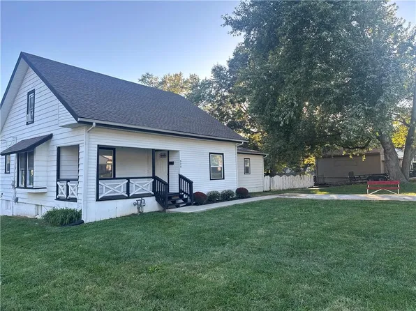 929 E Walnut St, Independence, MO 64050
