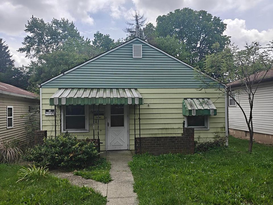 1st image of 811 E Como Ave