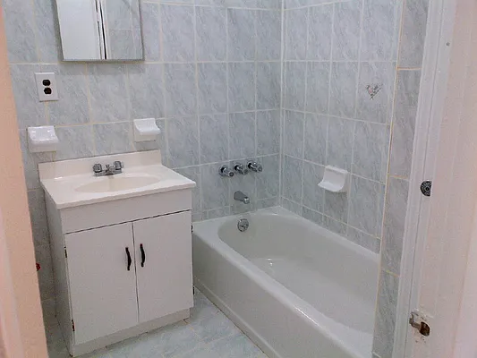 Rented by Flateau Realty | media 6