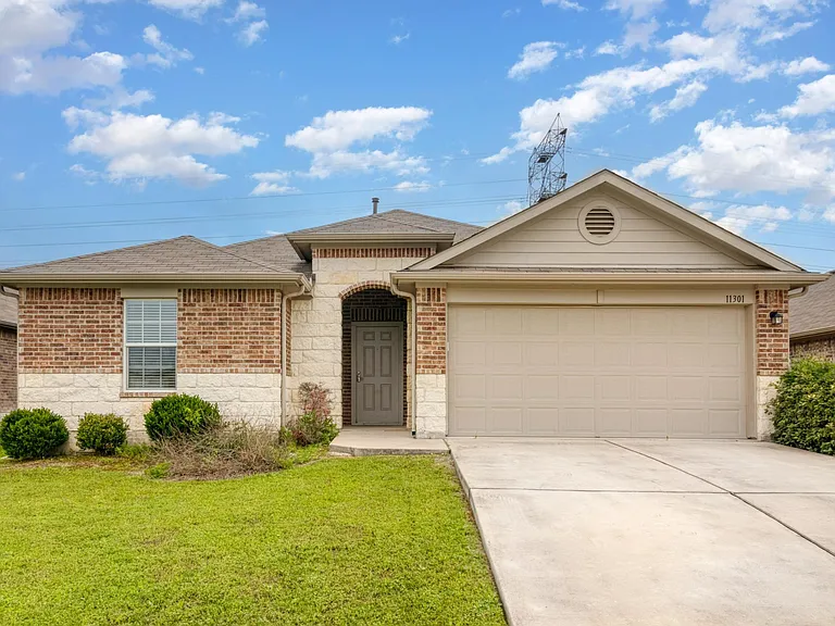 11301 Dawes Pl — Photo 1