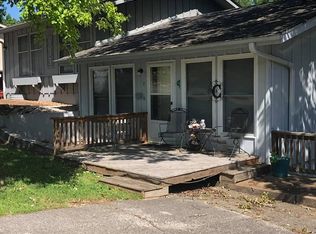 2 Akokisa Dr, Cherokee Village, AR 72529